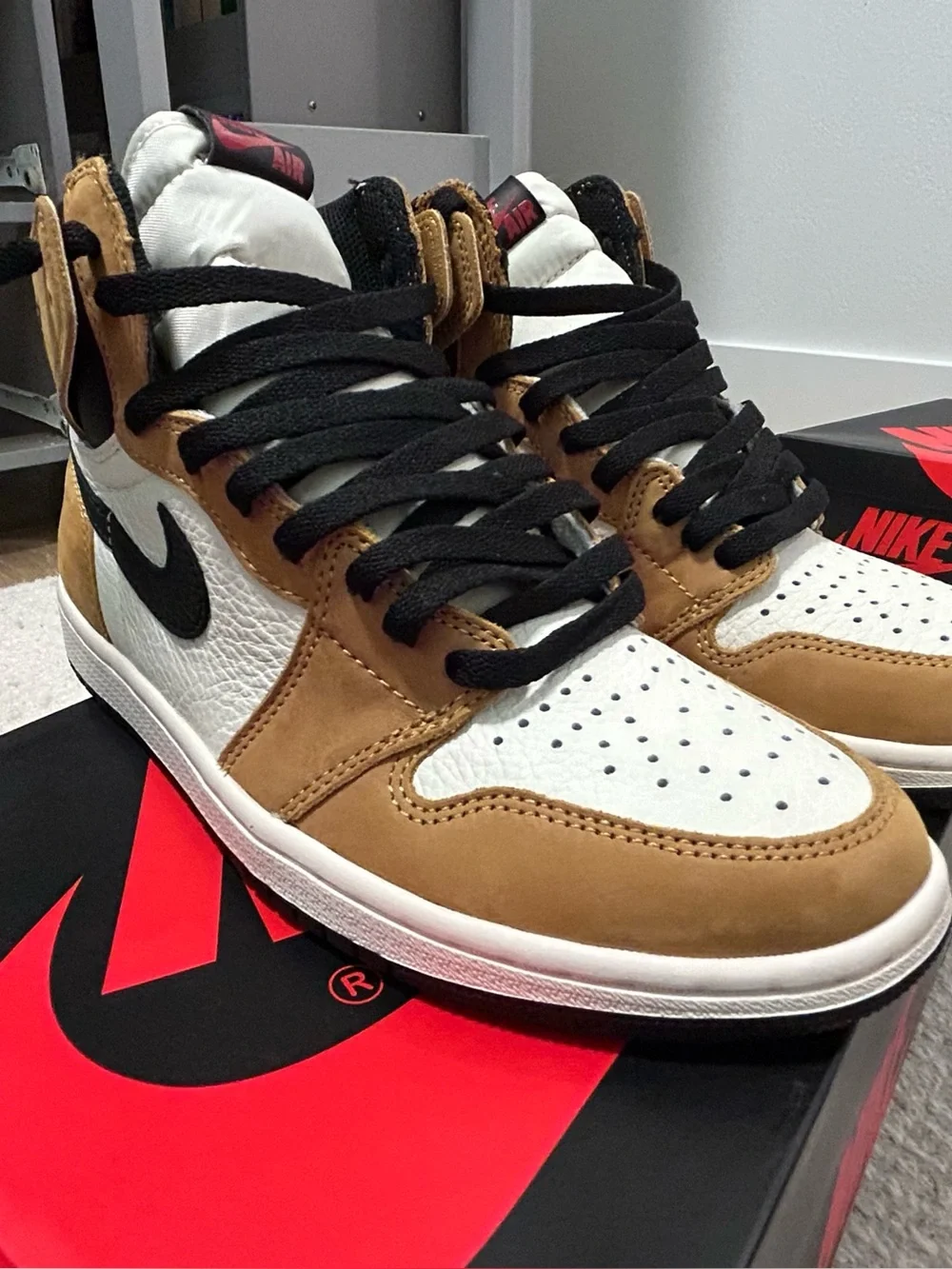 Nike Air Jordan 1 Mid Brown/White/Black